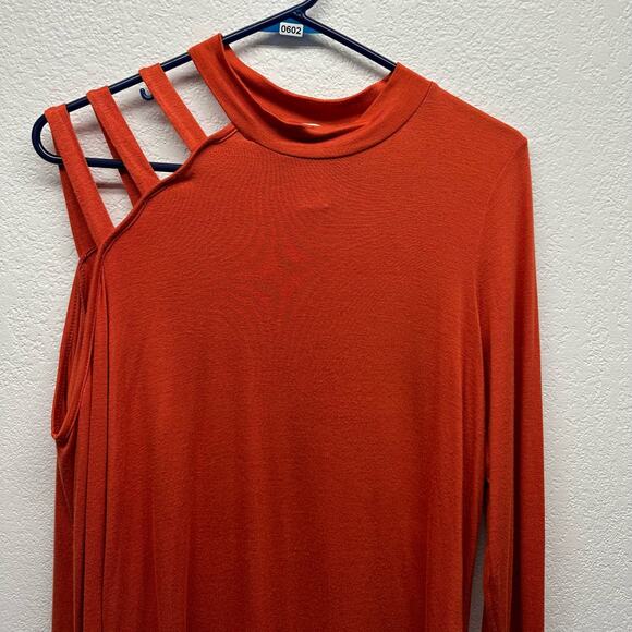 GUC! BiBi Women’s Oversized Sm Orange Asymmetrical Cold Shoulder Long Sleeve Top - Picture 5 of 8